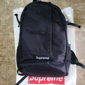 Supreme black backpack new!!